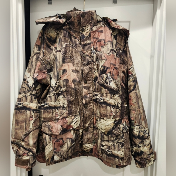 CABELAS OUTDOOR GEAR DRY PLUS CAMO JACKET SIZE LARGE